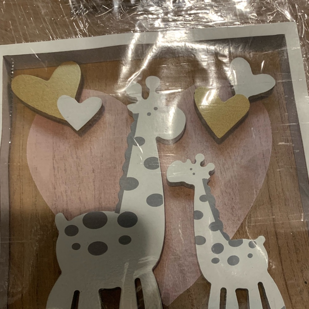 Giraffe Wall Art with Hearts